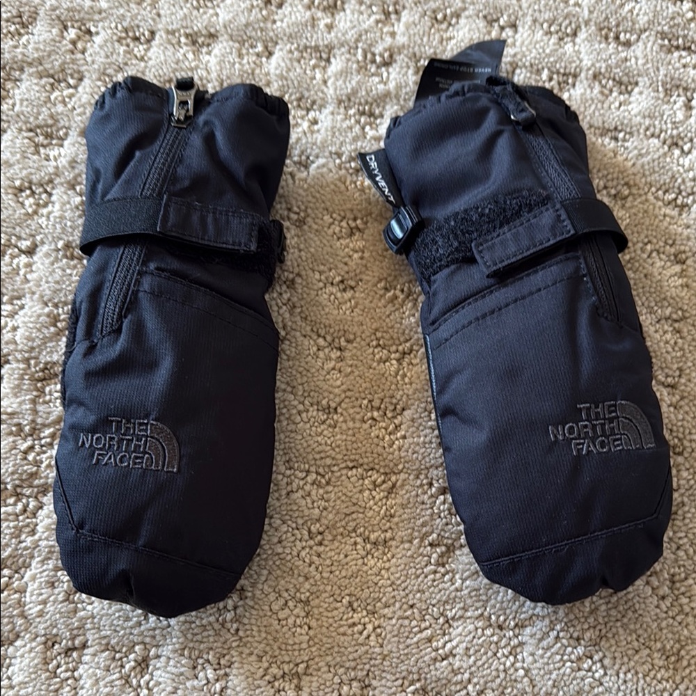The North Face Black Winter Mittens with Textured Grip